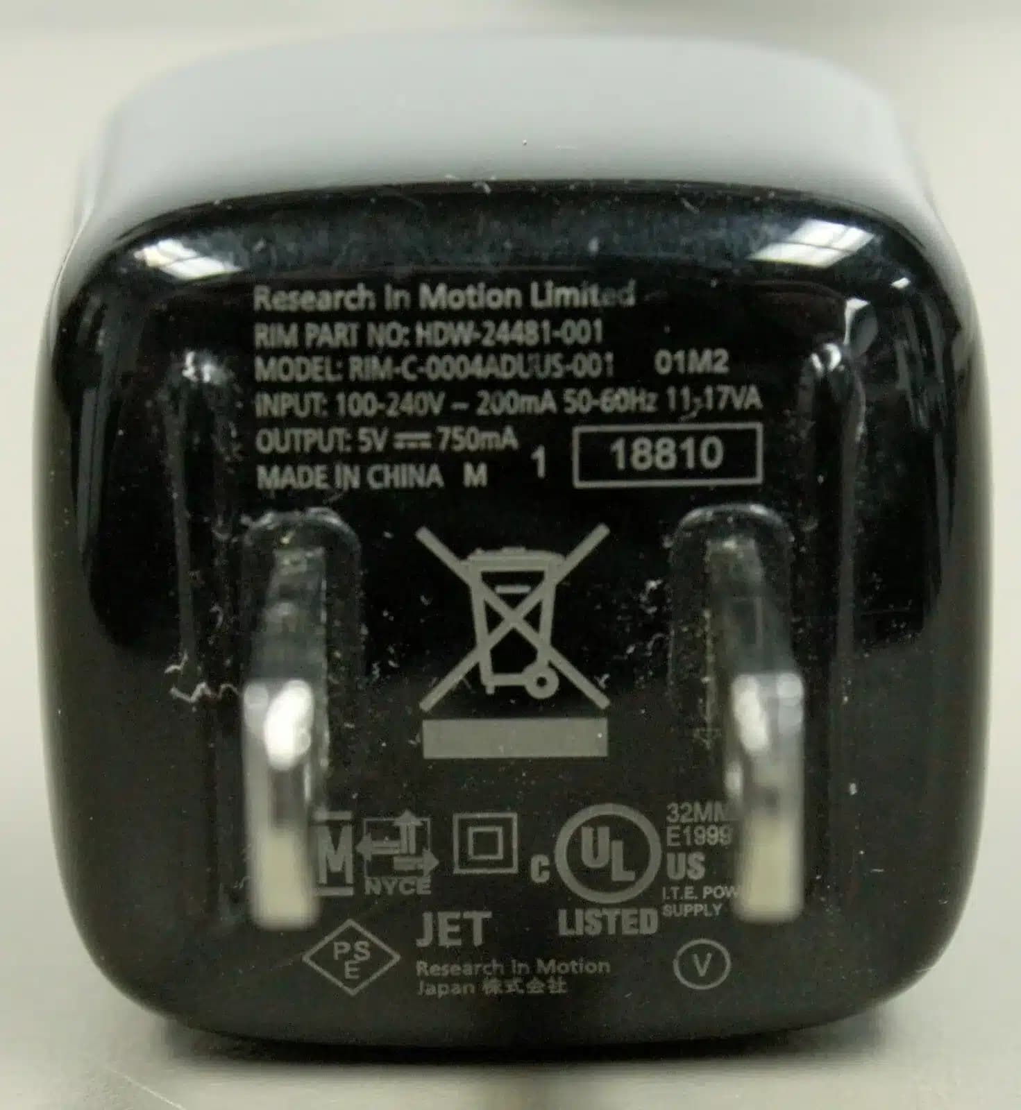 Caja de 100 unidades de Cargador | Adaptador de Celular | BlackBerry HDW-24481-001| 100V 240V 750mA — imagen 7
