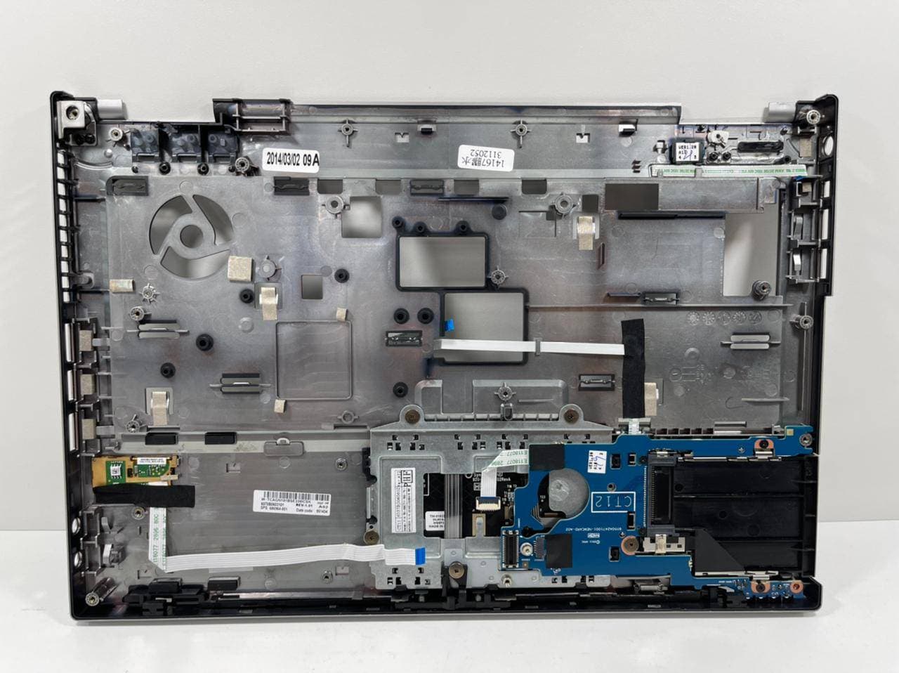 Carcasa reposamanos 686964-001 HP EliteBook 8470p — imagen 2