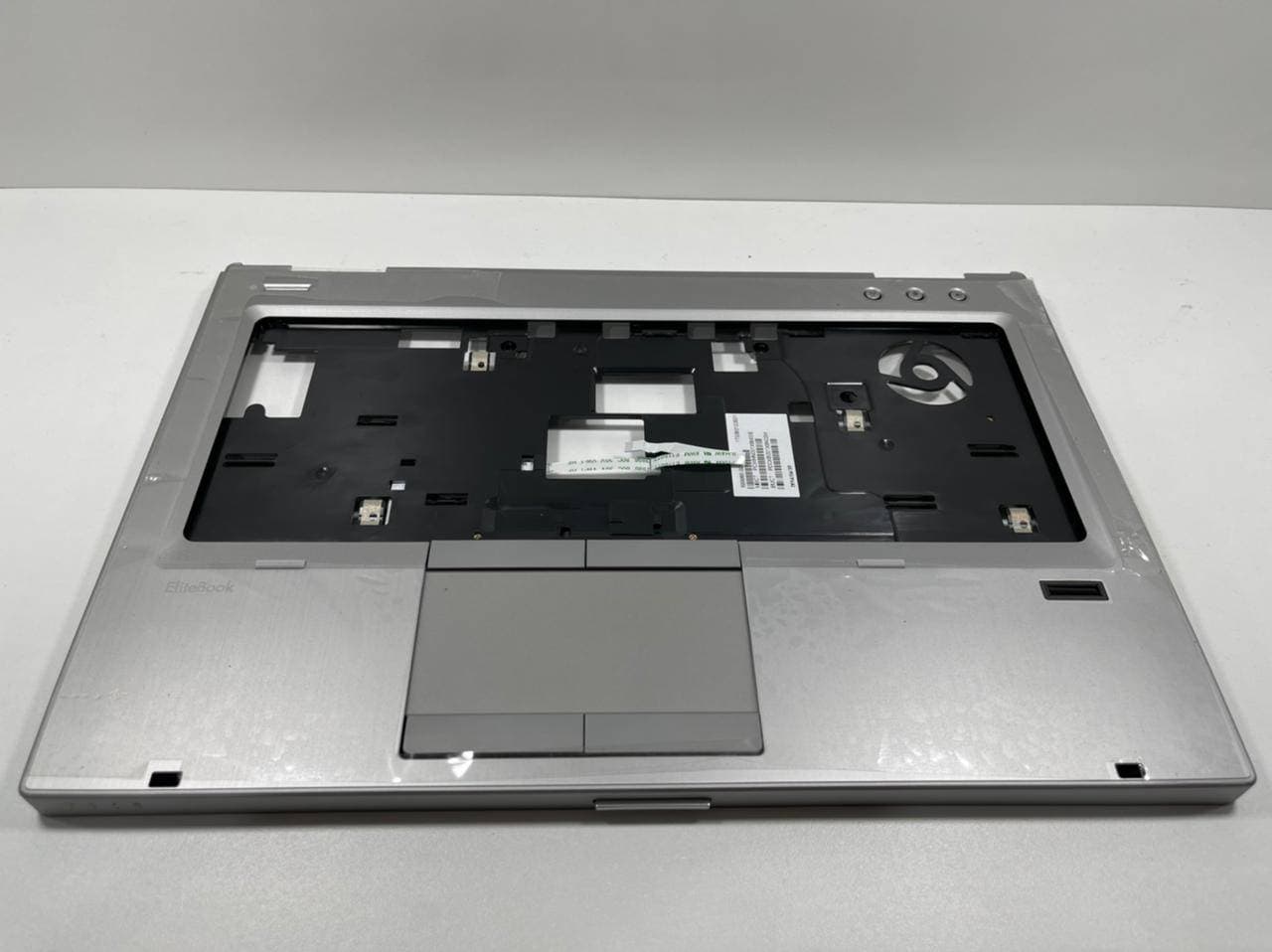 Carcasa reposamanos 686964-001 HP EliteBook 8470p — imagen 6