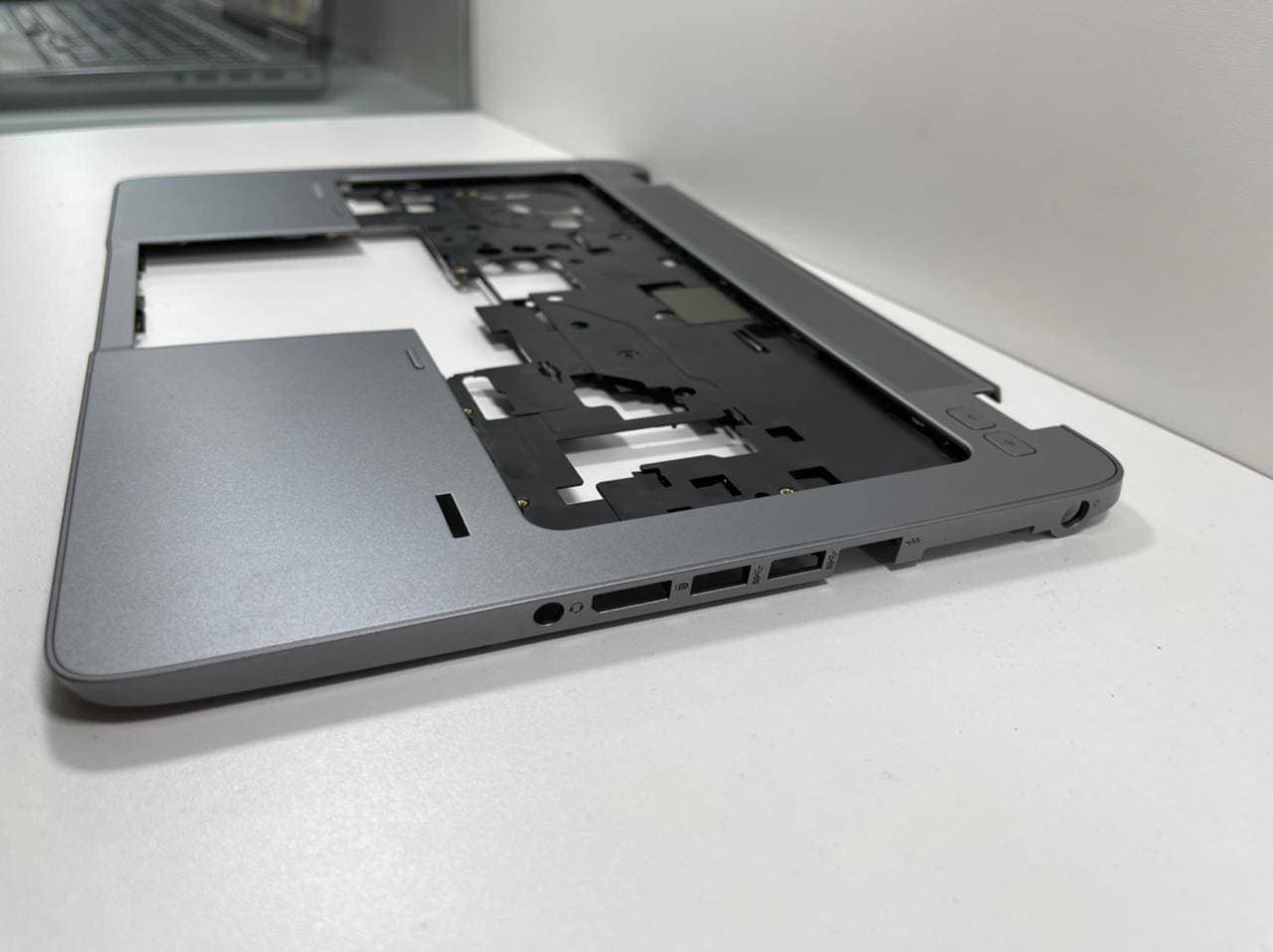 Carcasa reposamanos HP 14-G 14-R 240 245 246 G3 — imagen 4