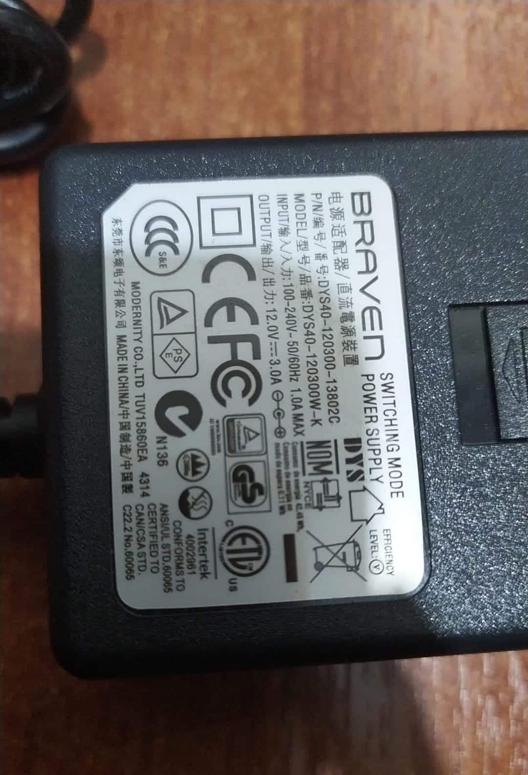cargador / Transformador | DYS40-120300W-K | BRAVEN | 12V 3A — imagen 4