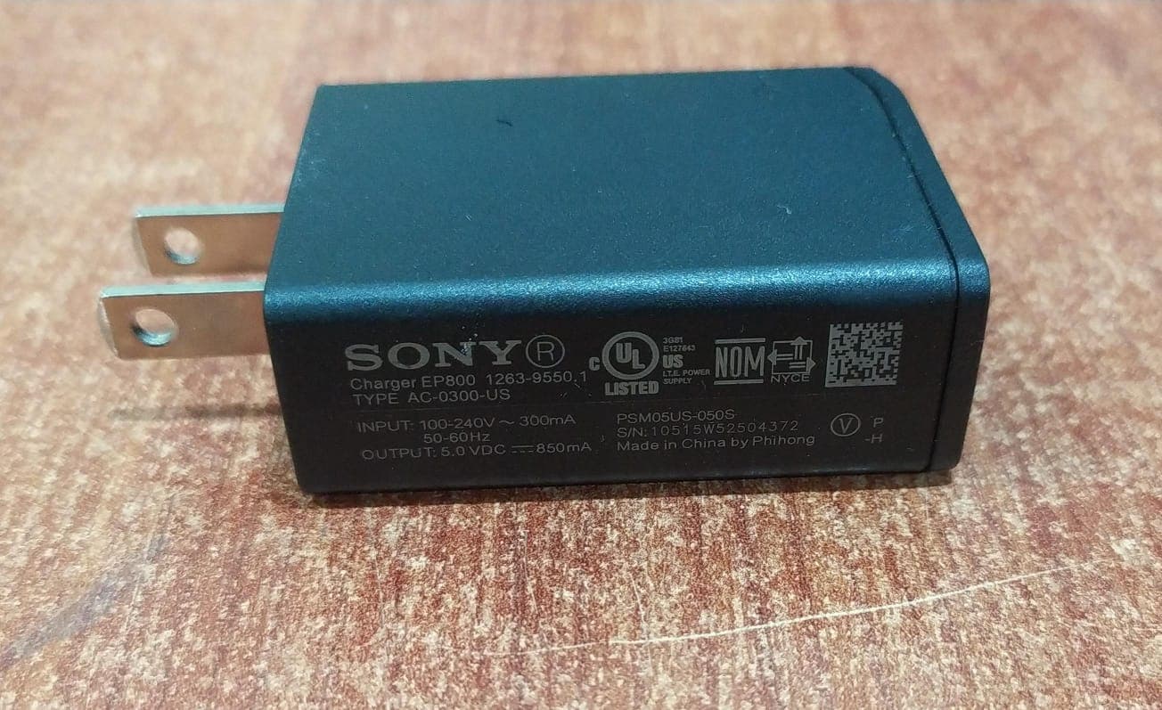 Cargador USB de Pared Sony EP800 5V 0.85A para Sony Xperia — imagen 2