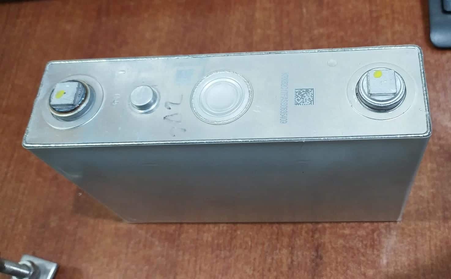Celda para Batería Huawei LiFePO₄ 3.2 V 75 Ah Seminueva (KRK62C17FASB0635409) — imagen 1