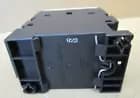 Contactor | Siemens | Sirius 3RT1025-1A | de 3 polos con 3RT1926-1CD00 — imagen 4