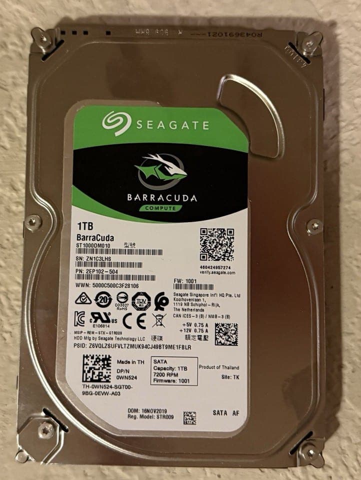 Disco Duro HDD Seagate Barracuda Compute ST1000DM010 1 TB – SATA III 7200 RPM – Seminuevo EN RIESGO — imagen 1