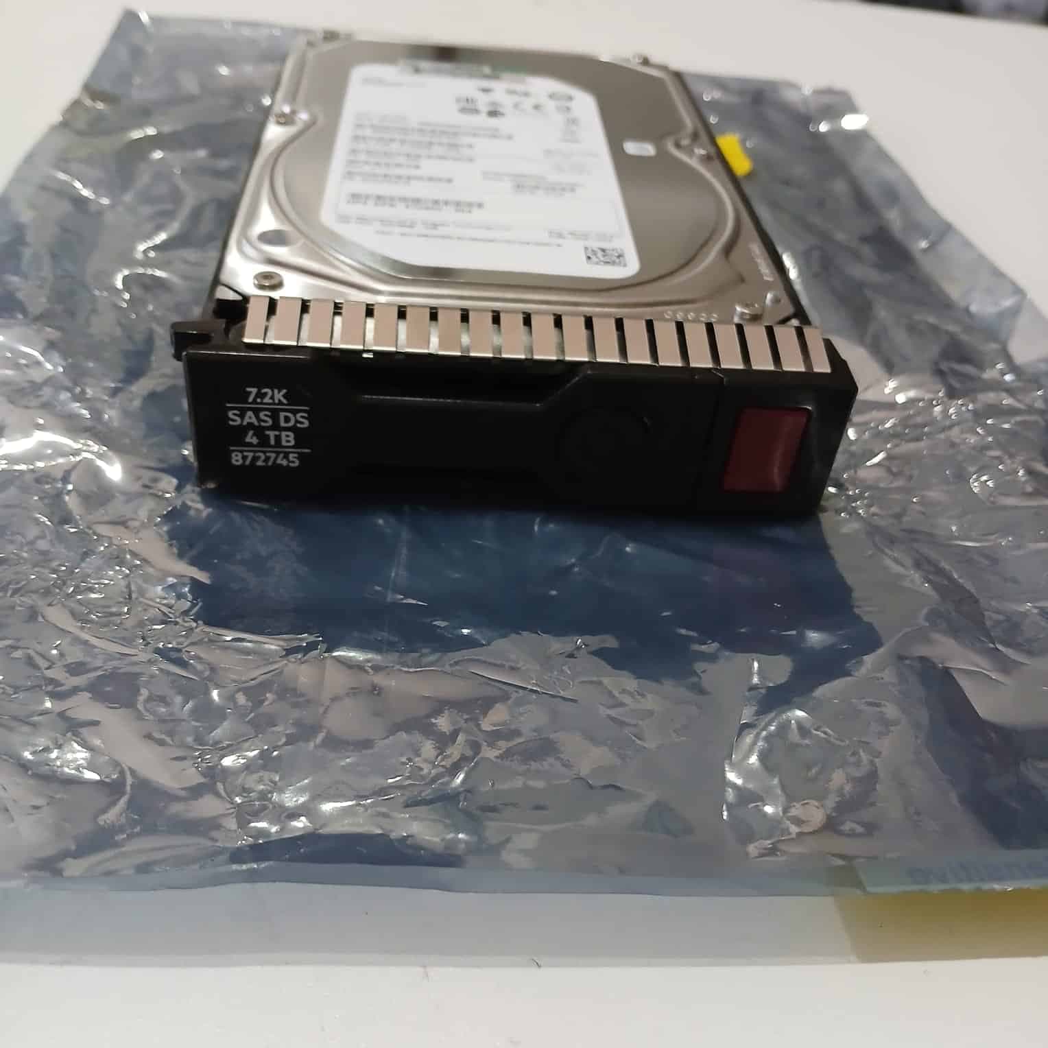 Disco HPE 4TB SAS 12G 7.2K LFF | MB004000JWQWB | 872493-004 | Nuevo — imagen 3