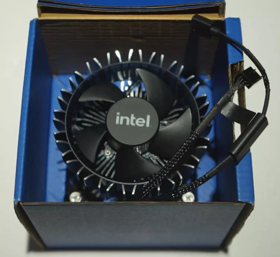 DISIPADOR FAN INTEL LAMINAR RH1 RGB LGA1700 Procesadores Core i9 12ª 13ª 14ª Gen M23815-001 — imagen 3