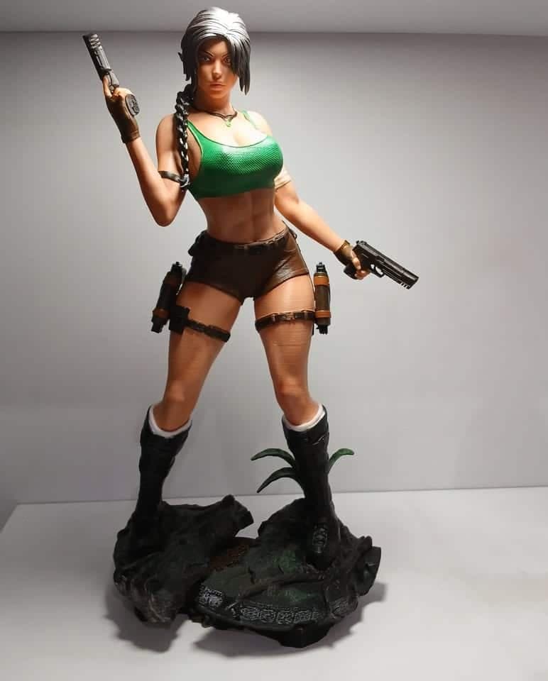 Figura de Lara Croft Impreso en 3D (altura 36cm) — imagen 1