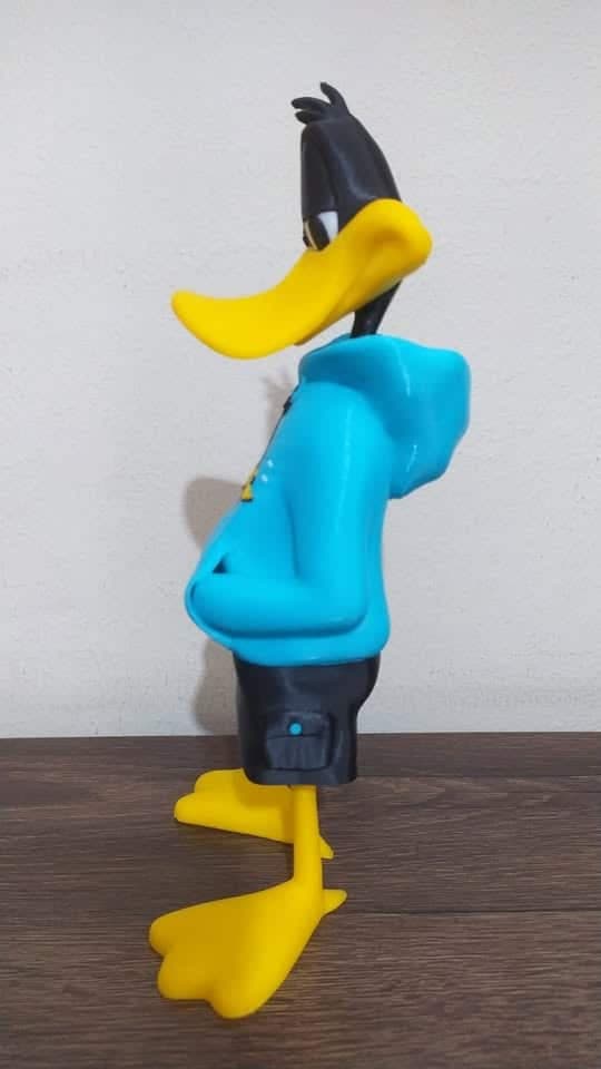 Figura de Pato Lucas Urbano Impreso 3D (altura 28cm) — imagen 2