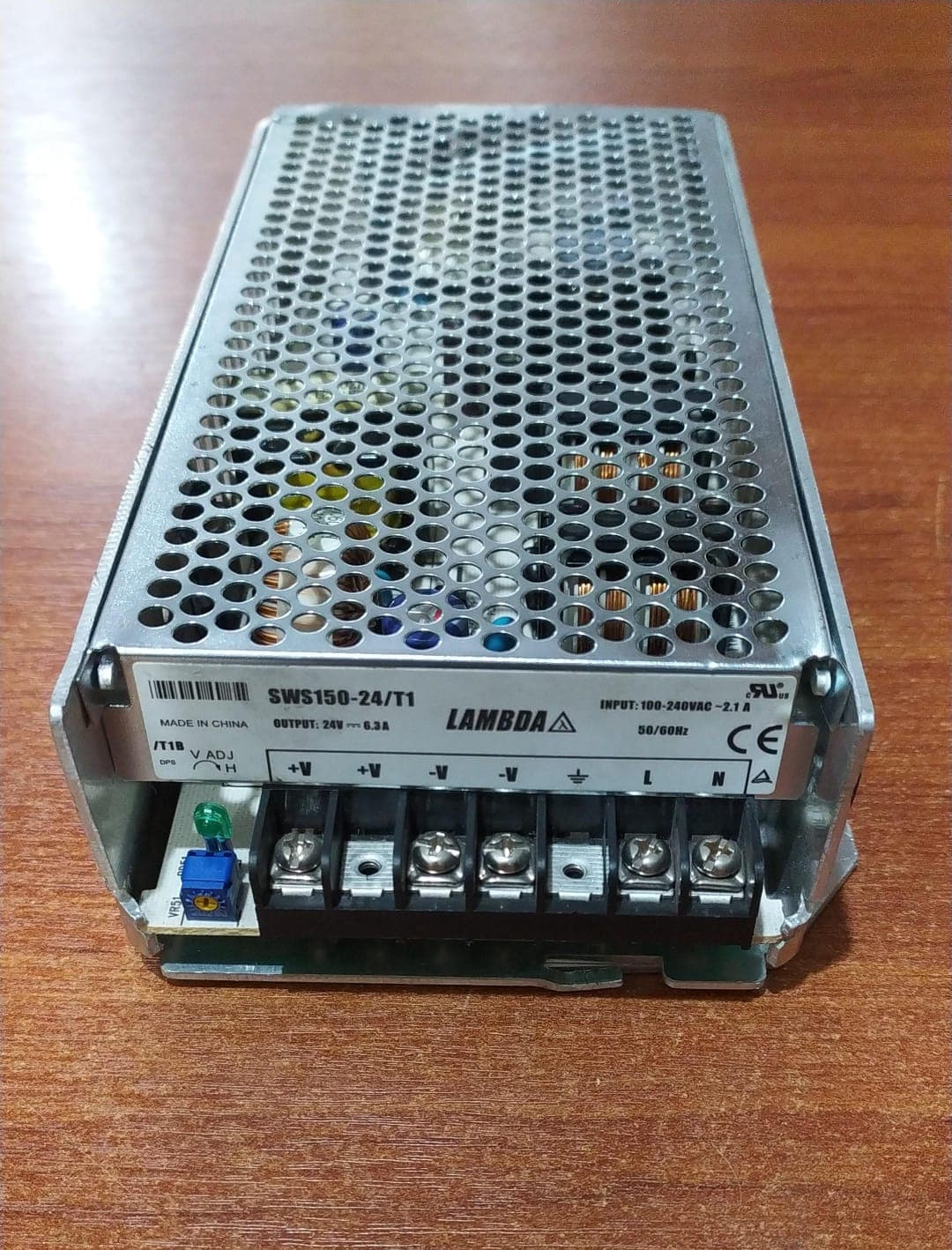 Fuente de Alimentación TDK-Lambda SWS150-24/T1B HFP 24V 6.3A Chasis Mount — imagen 2