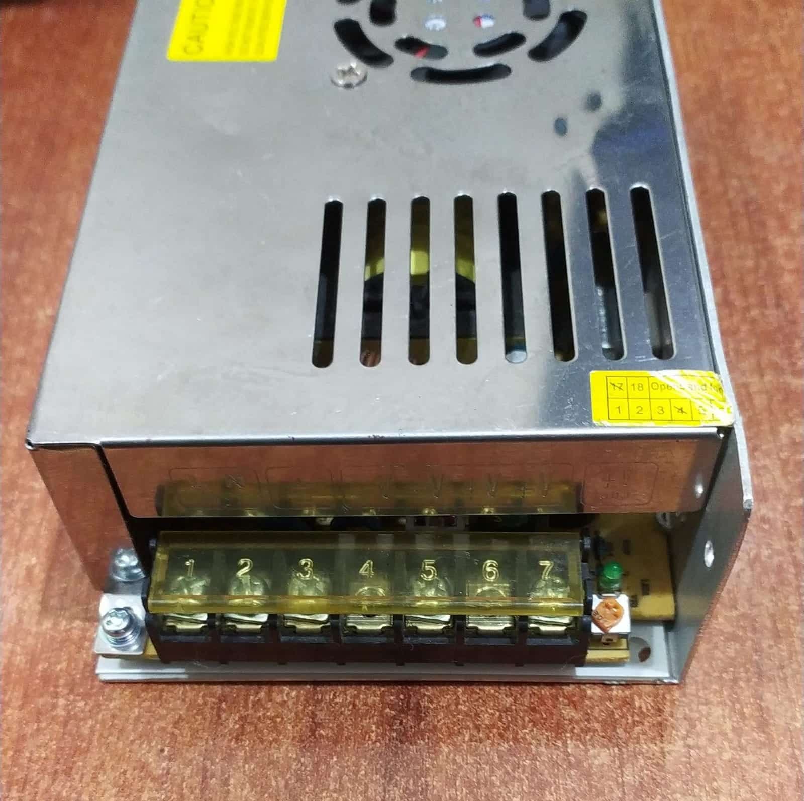 Fuente de poder 12 V 21 A JM MV WELL GS‑250‑12 seminueva — imagen 3