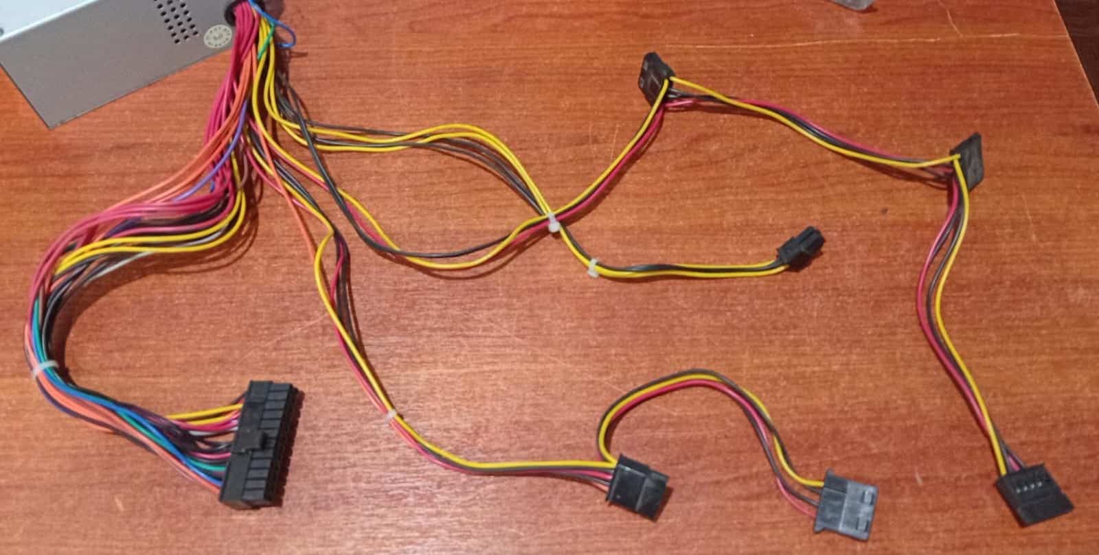 Fuente de poder conmutada Quasad Micro ATX 500W – 24 pines – Ideal para PC de escritorio — imagen 3