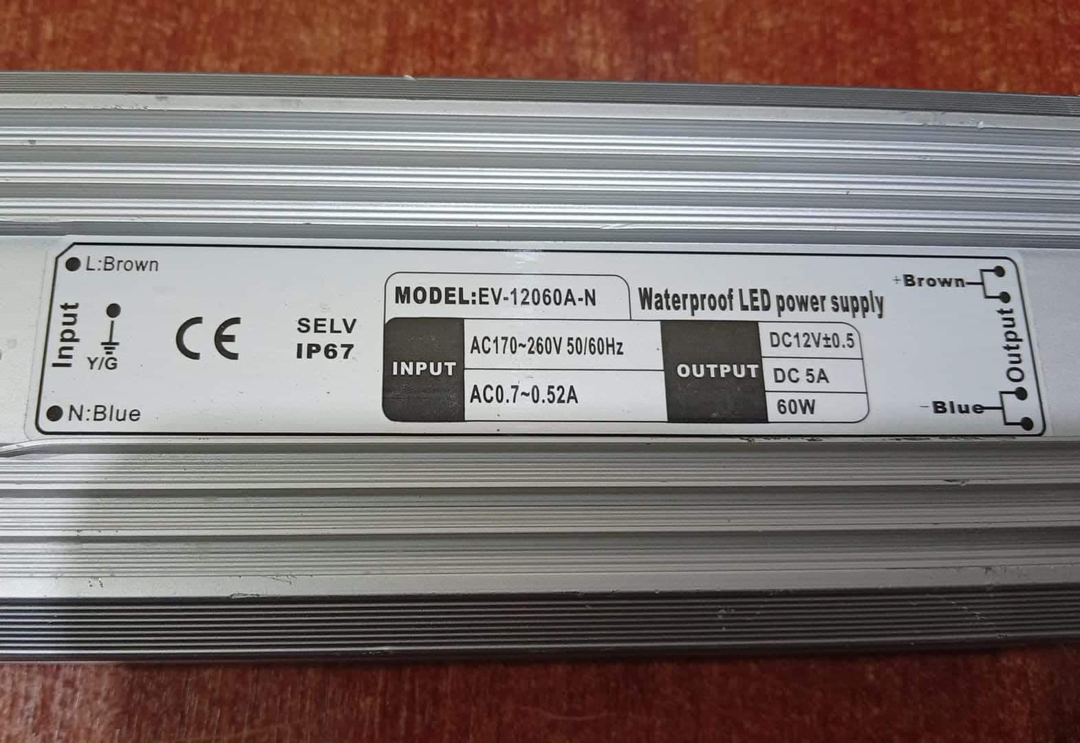 Fuente de Poder LED 12V 5A 60W IP67 | EV-12060A-N | a Prueba de Agua – Usada — imagen 2