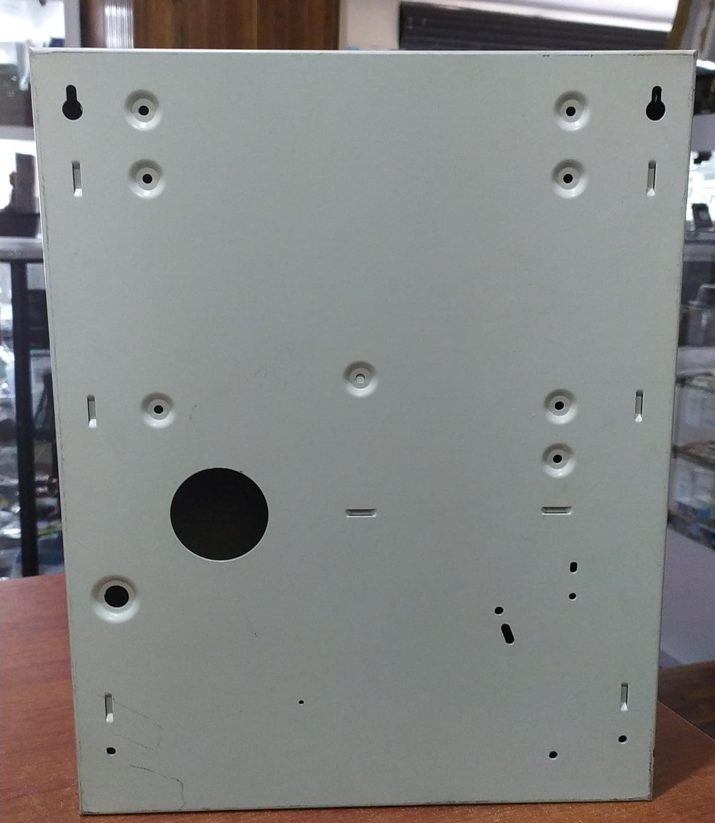Gabinete Metálico DSC PC4000 para Paneles de Alarma PowerSeries MAXSYS (Seminuevo) — imagen 2