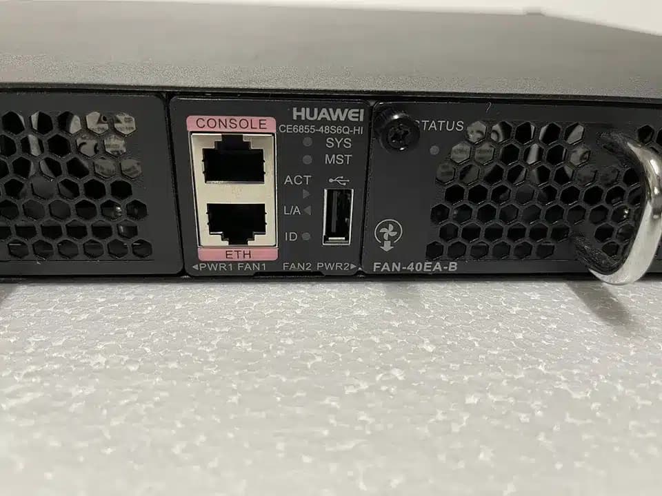 Huawei CE6855 48S6Q-HI 48x 10G SFP+ y 6x 40G QSFP+ con doble PSU de CA | de uso — imagen 5