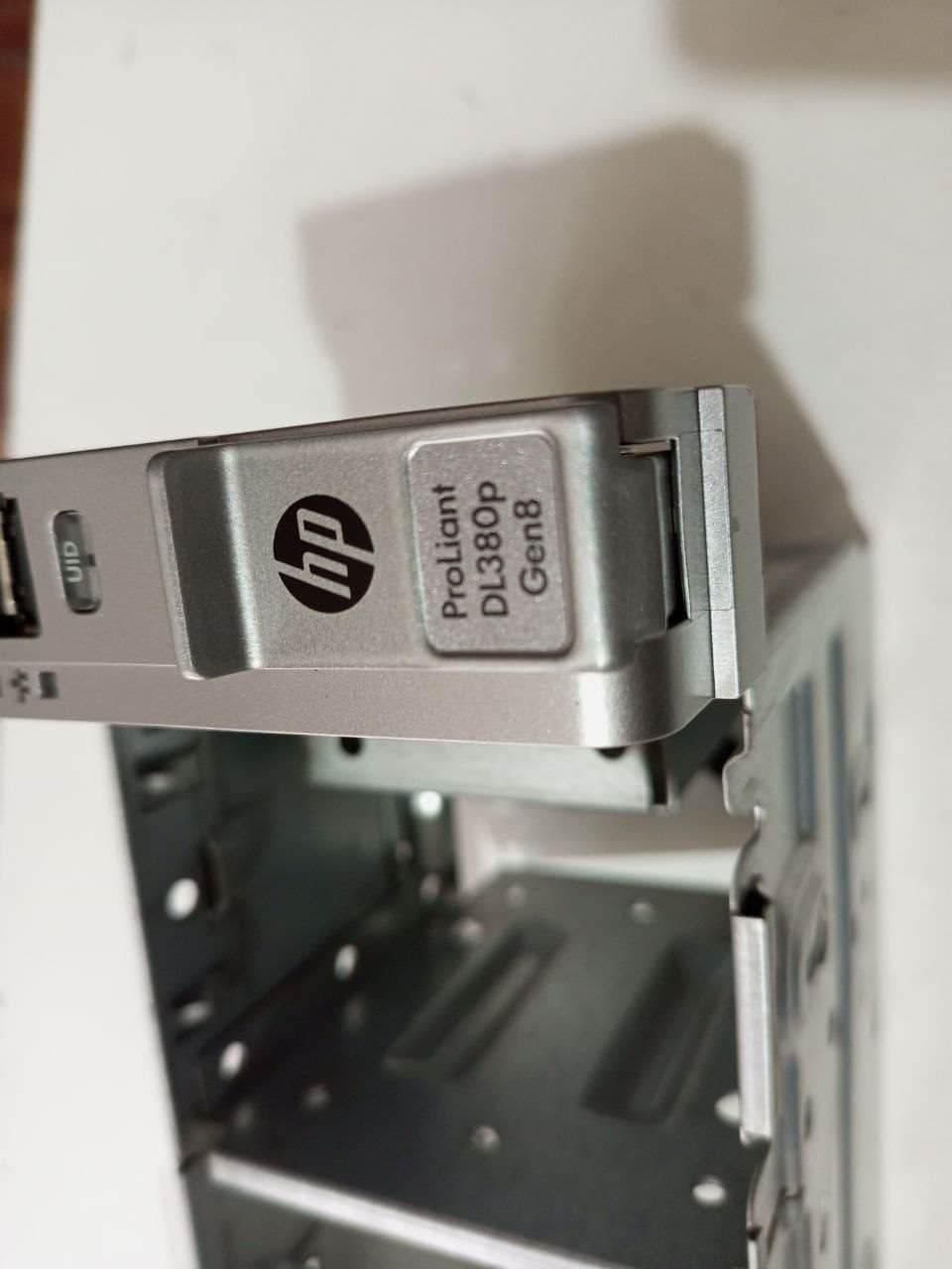 Jaula de transmisión frontal HP DL380p G8 8SFF con cables y orejas 675602-001 — imagen 7