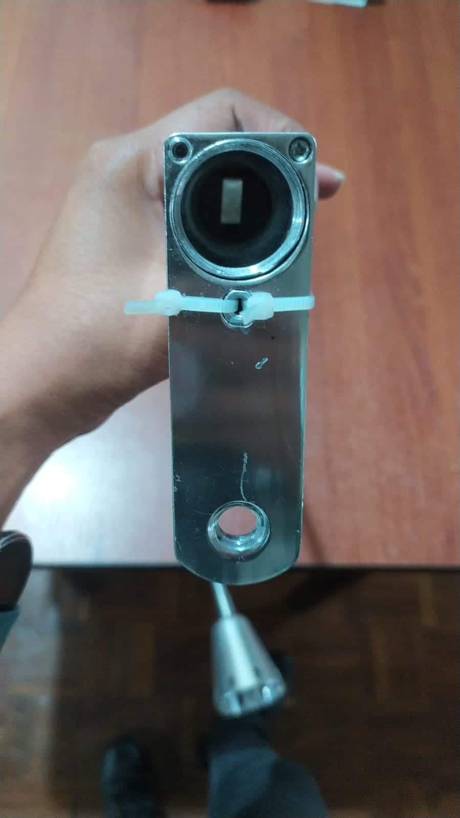 Lampara LED de escritorio | baterías recargables | Acero Inoxidable | Plateado | INCOMPLETO | Sin Tornillo Ajustable y Tapa de Batería — imagen 3