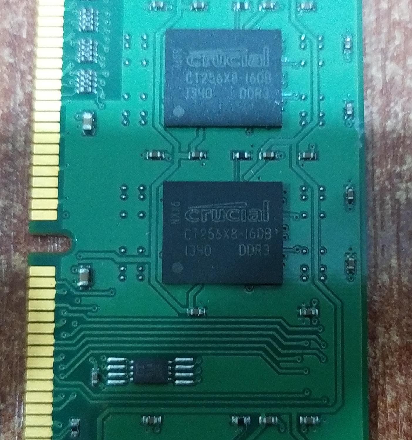 Memoria RAM Crucial 4 GB DDR3-1600 MHz DIMM Desktop No ECC — imagen 3