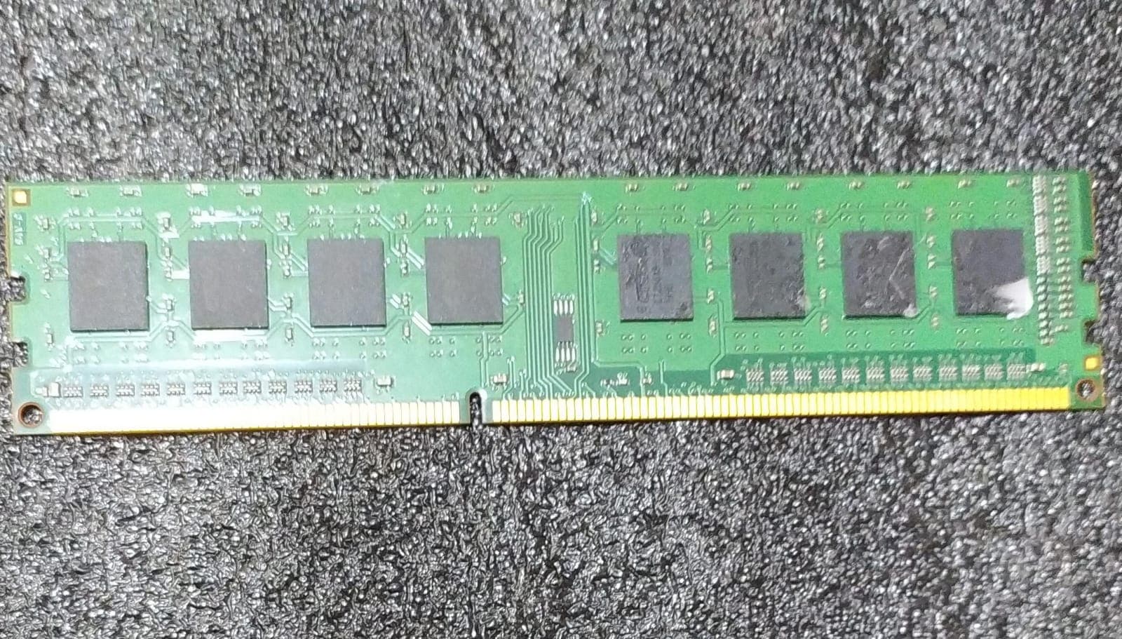Memoria RAM Crucial 4 GB DDR3-1600 MHz DIMM Desktop No ECC — imagen 1