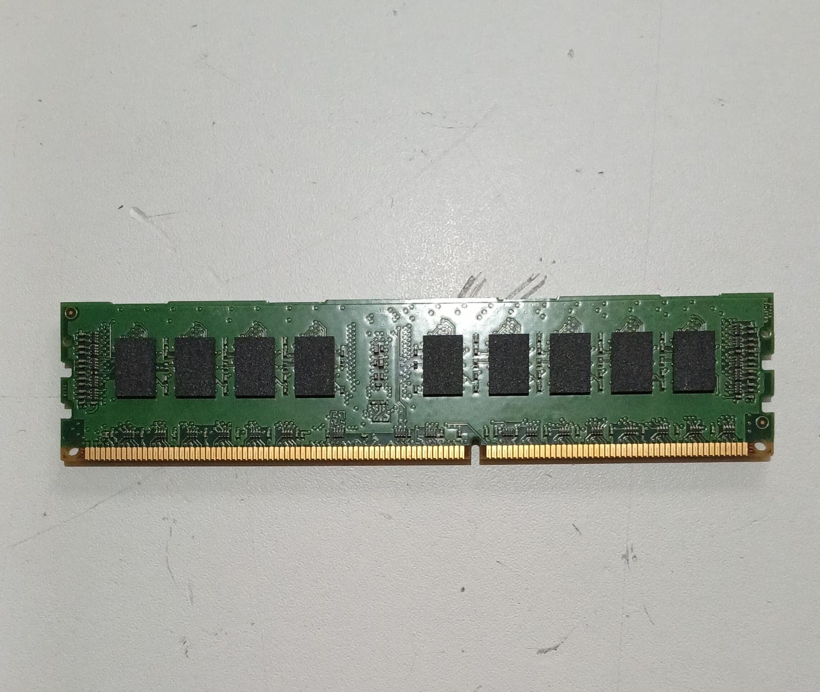 Memoria RAM DDR3 Samsung M393B5673FH0‑CH9Q5 2 GB 2Rx8 PC3‑10600R ECC Registrada (seminueva) — imagen 2