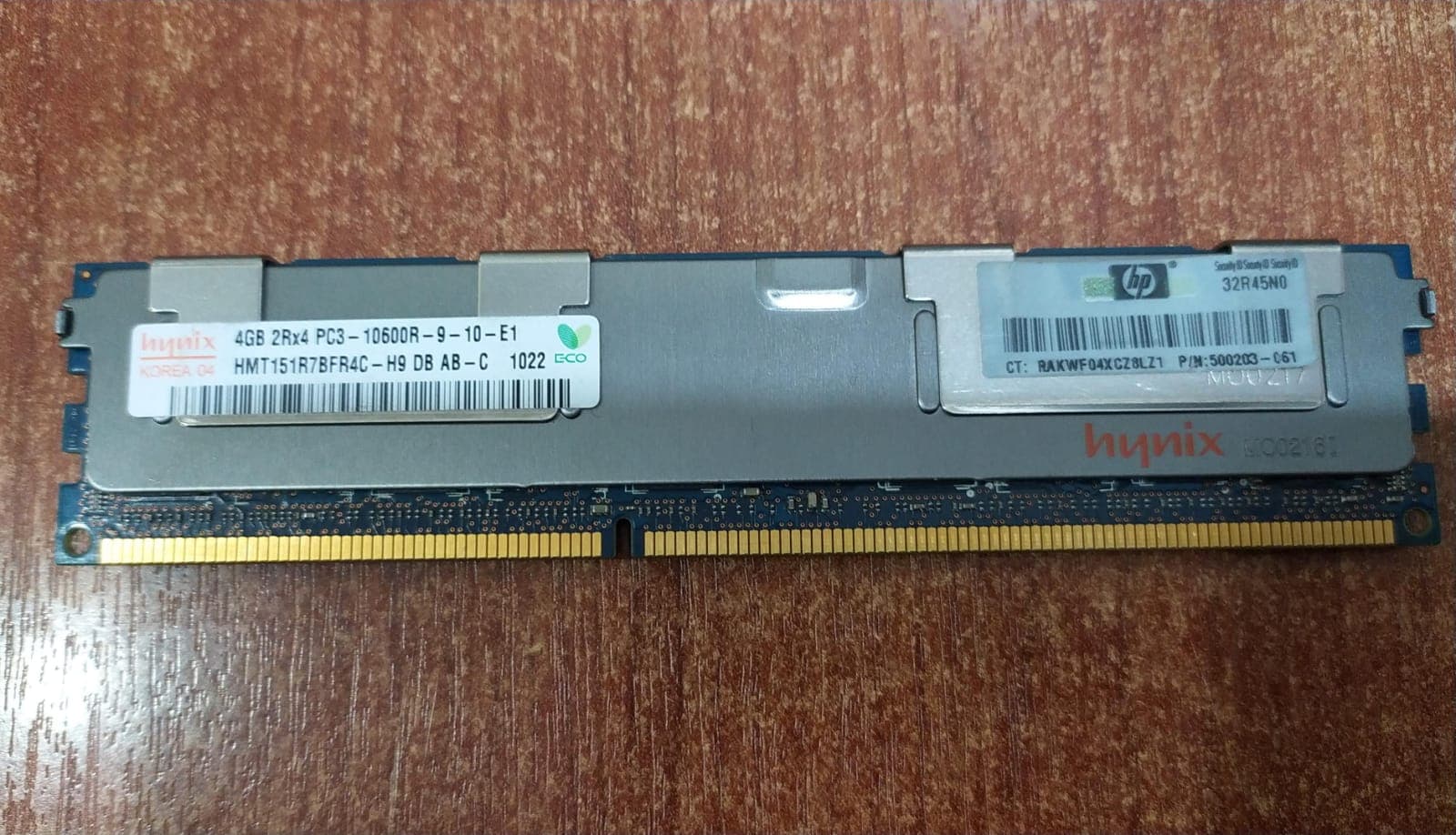 Memoria RAM Hynix 4GB PC3-10600R ECC Registered (2Rx4) HMT151R7BFR4C-H9 — imagen 1