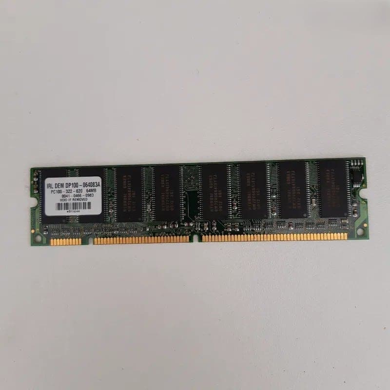 Memoria RAM IRL DEM DP100-064083A 64MB SDRAM PC100 168 Pines Para PC Antiguas — imagen 1