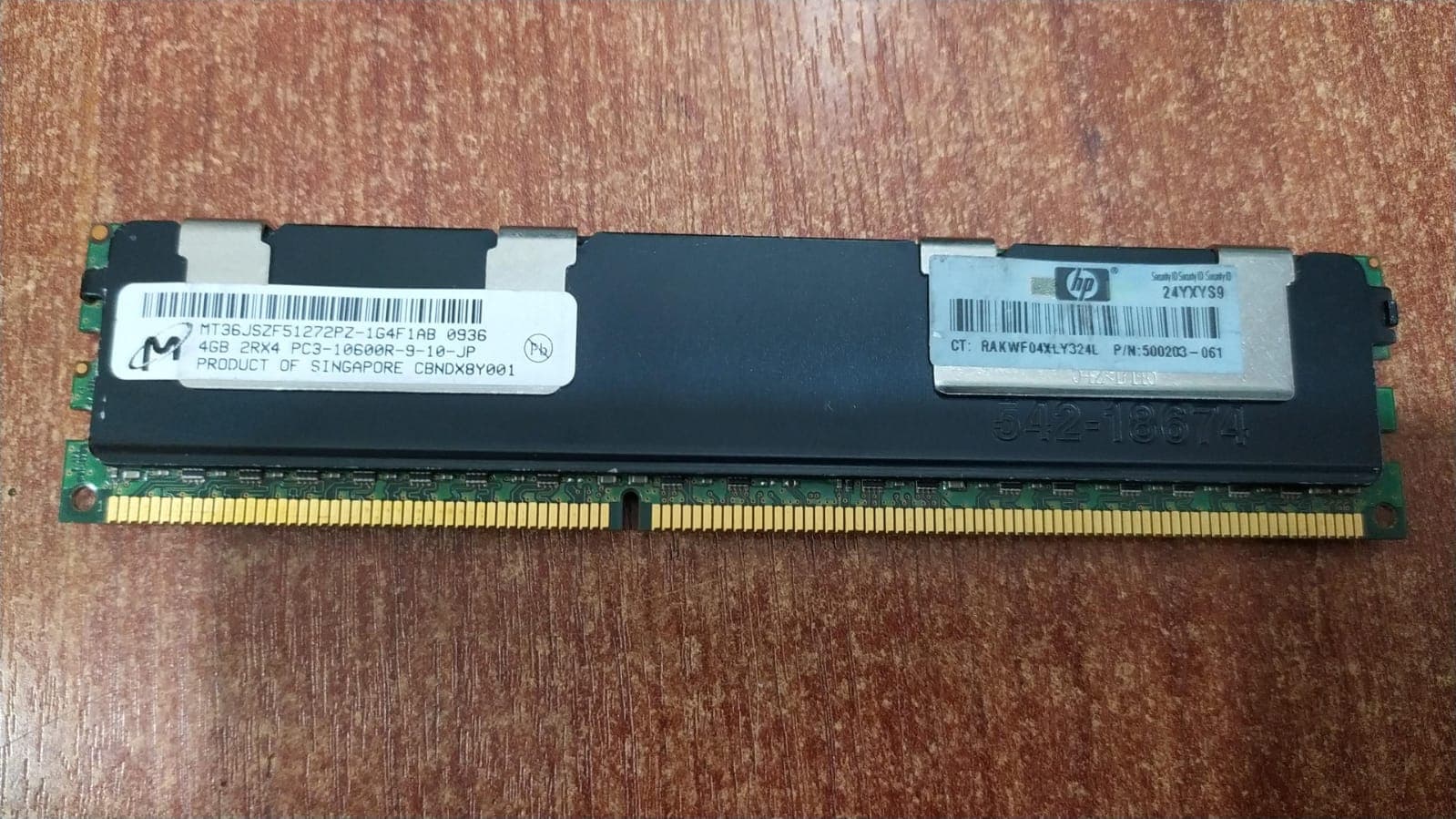 Memoria RAM Micron MT36JSZF51272PZ‑1G4F1AB 4 GB DDR3 PC3‑10600R RDIMM – Servidores/Workstations — imagen 1