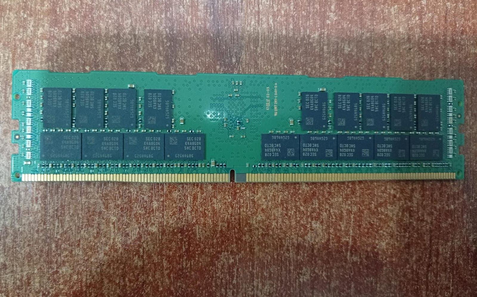 Memoria RAM Samsung M393A4K40CB2‐CTD8Y 32GB DDR4‐2666 RDIMM ECC Seminueva — imagen 2