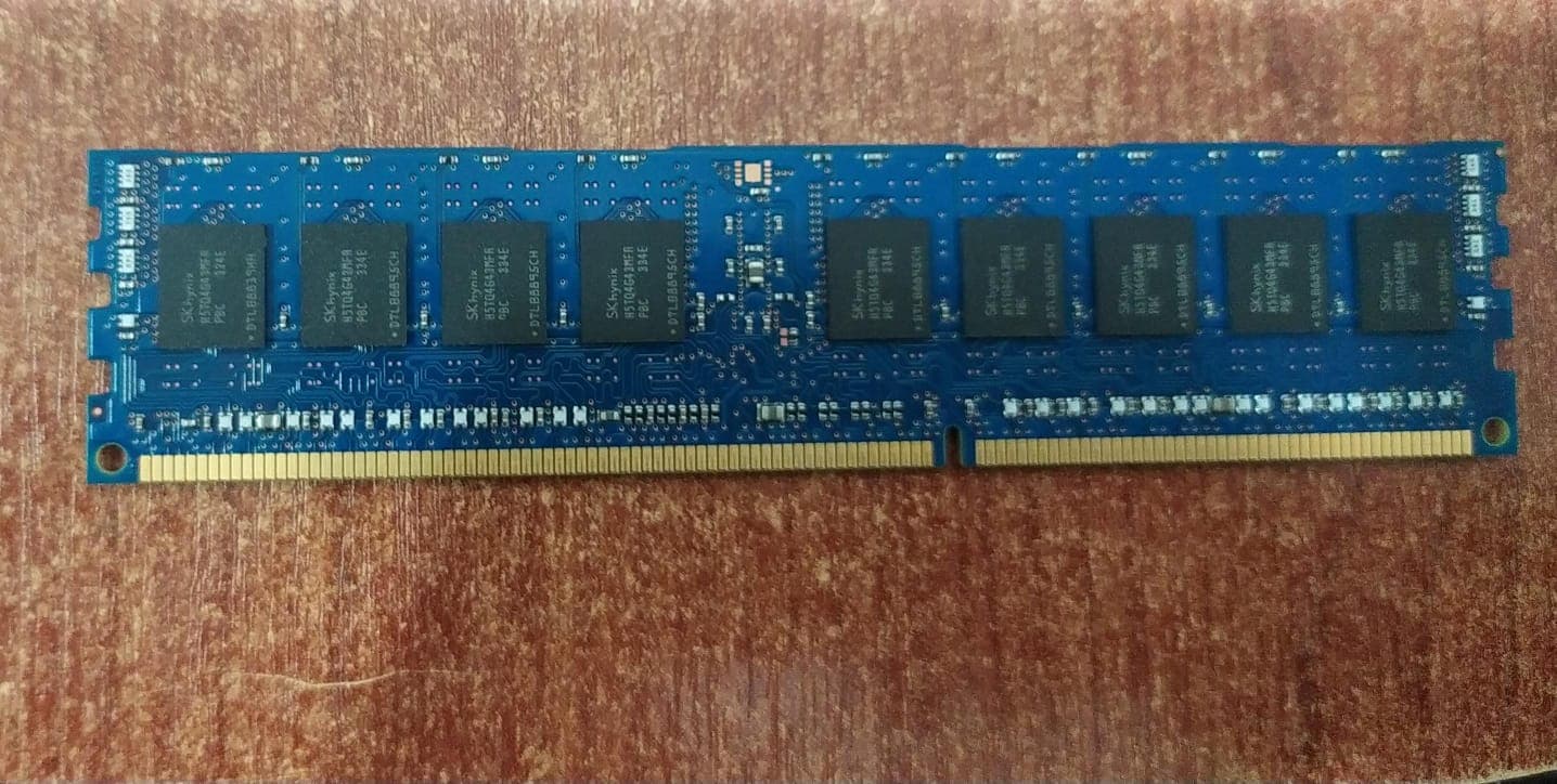 Memoria RAM SK hynix 8 GB (HMT41GR7MFR4C‑PB T8 AD) 1Rx4 PC3‑12800R ECC registrada, certificada por HP T32GGP3 — imagen 2