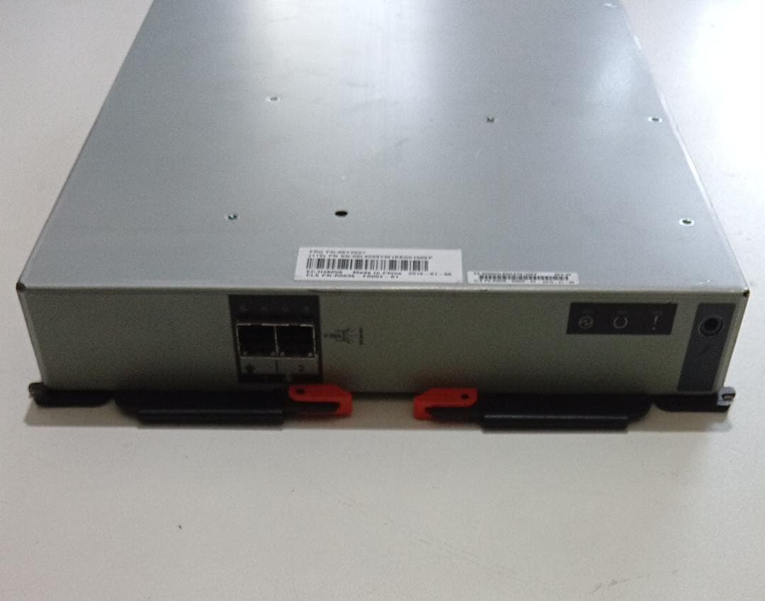 Módulo de Expansión Canister IBM Storwize V3700 ESM SAS 6Gbps (00Y2527 / 00L4598) (2 Puertos) — imagen 1