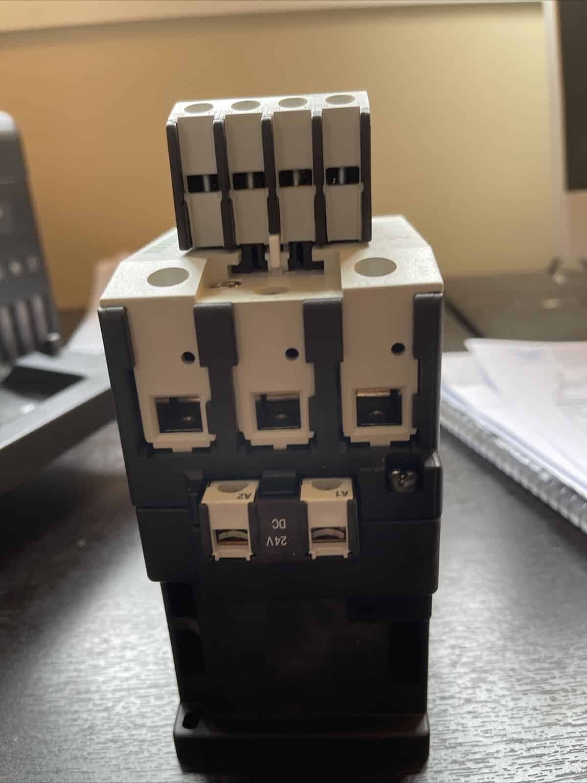 Moeller DIL2M/22 |contactor trifásico | para el control de motores eléctricos — imagen 2