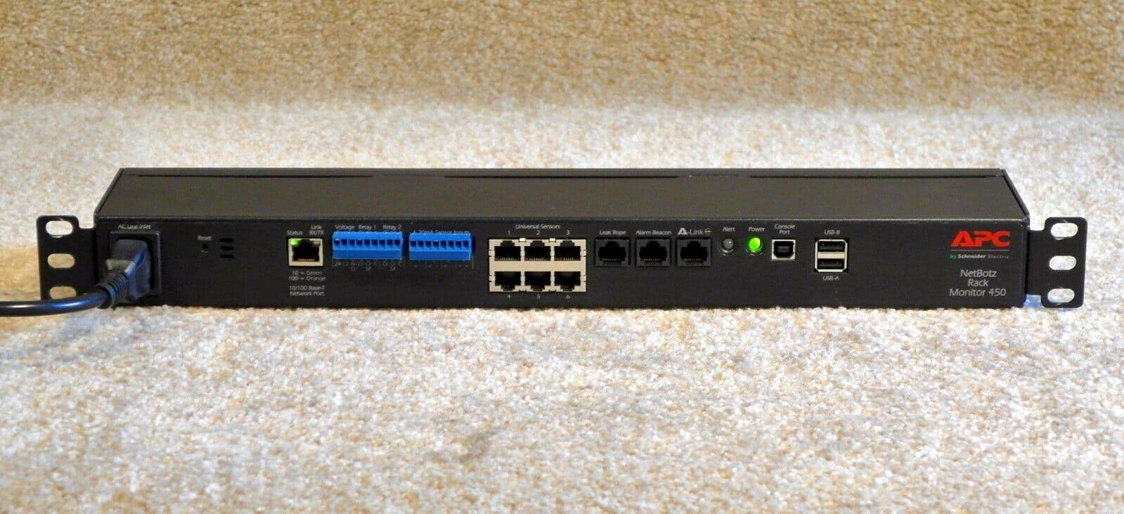 Monitor en rack NetBotz 450 NBRK0450 - NG N6B de APC | De uso — imagen 1