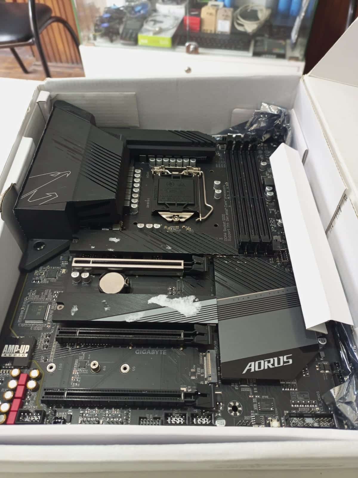 Motherboard Aorus Pro Ax Gigabyte B560 128 Gb Lga 1200 | Placa Madre Seminueva — imagen 7