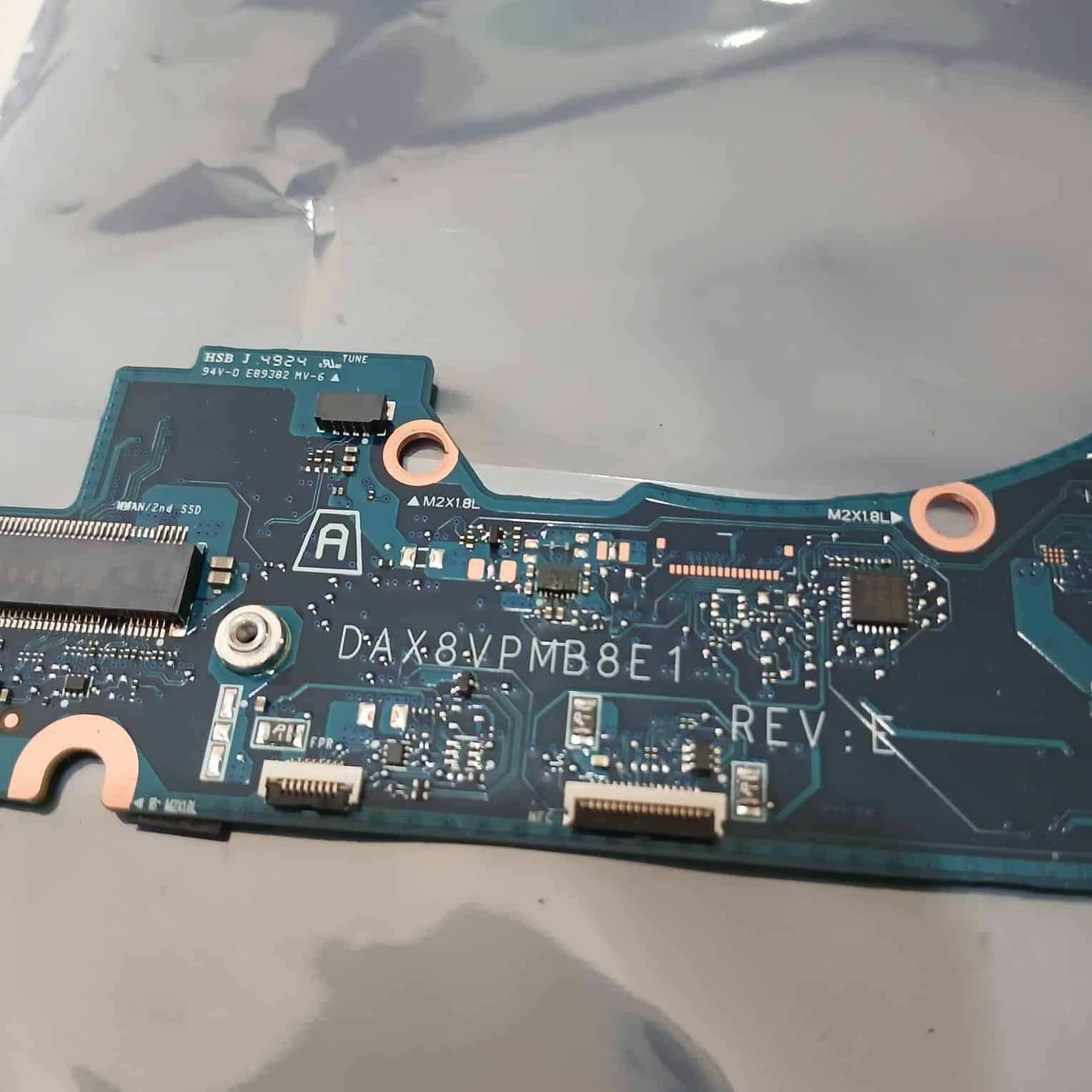 Motherboard HP DAX8VPMBE1 Rev E – ProBook 445 G11 – Ryzen 7 Pro – Sin GPU dedicada — imagen 5