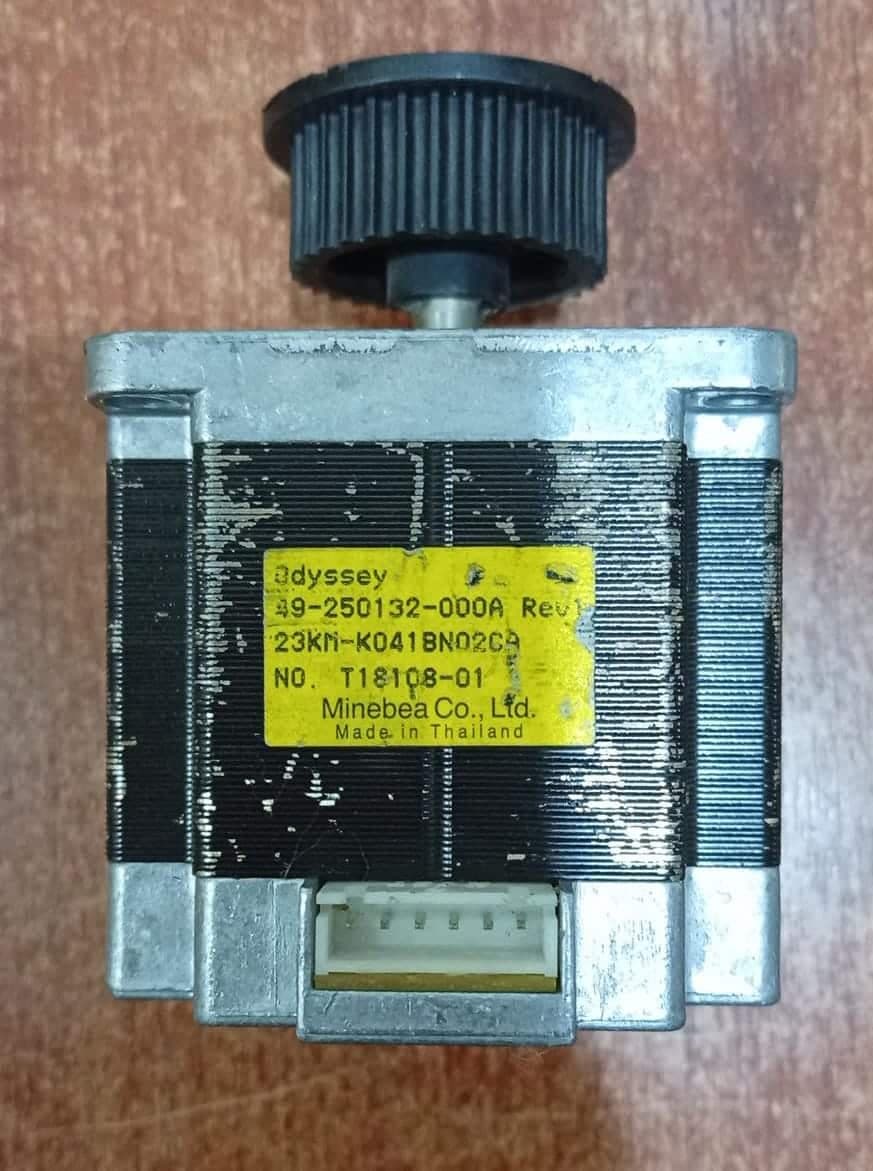 Motor Paso a Paso Minebea 49-250132-000A Rev1 con Polea Dentada (Modelo 23KM-K041BN02CA) — imagen 2