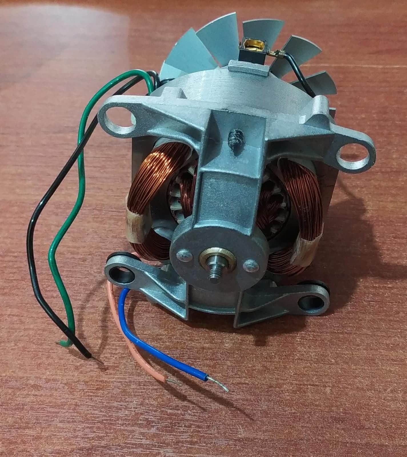 Motor Universal 110 V BM 079422 | Seminuevo | Con ventilador metálico — imagen 5