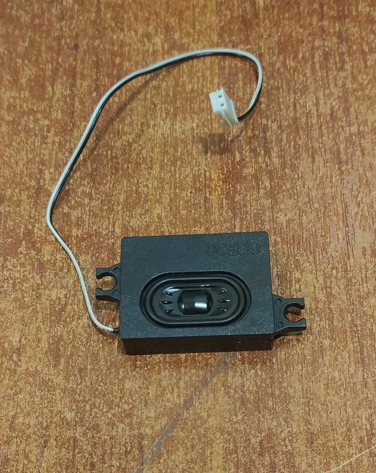 Parlante Interno HP N04504-001/M84236-001 Mono 2W 4Ω 270 mm para HP Z2 SFF G9 y HB2421 — imagen 1