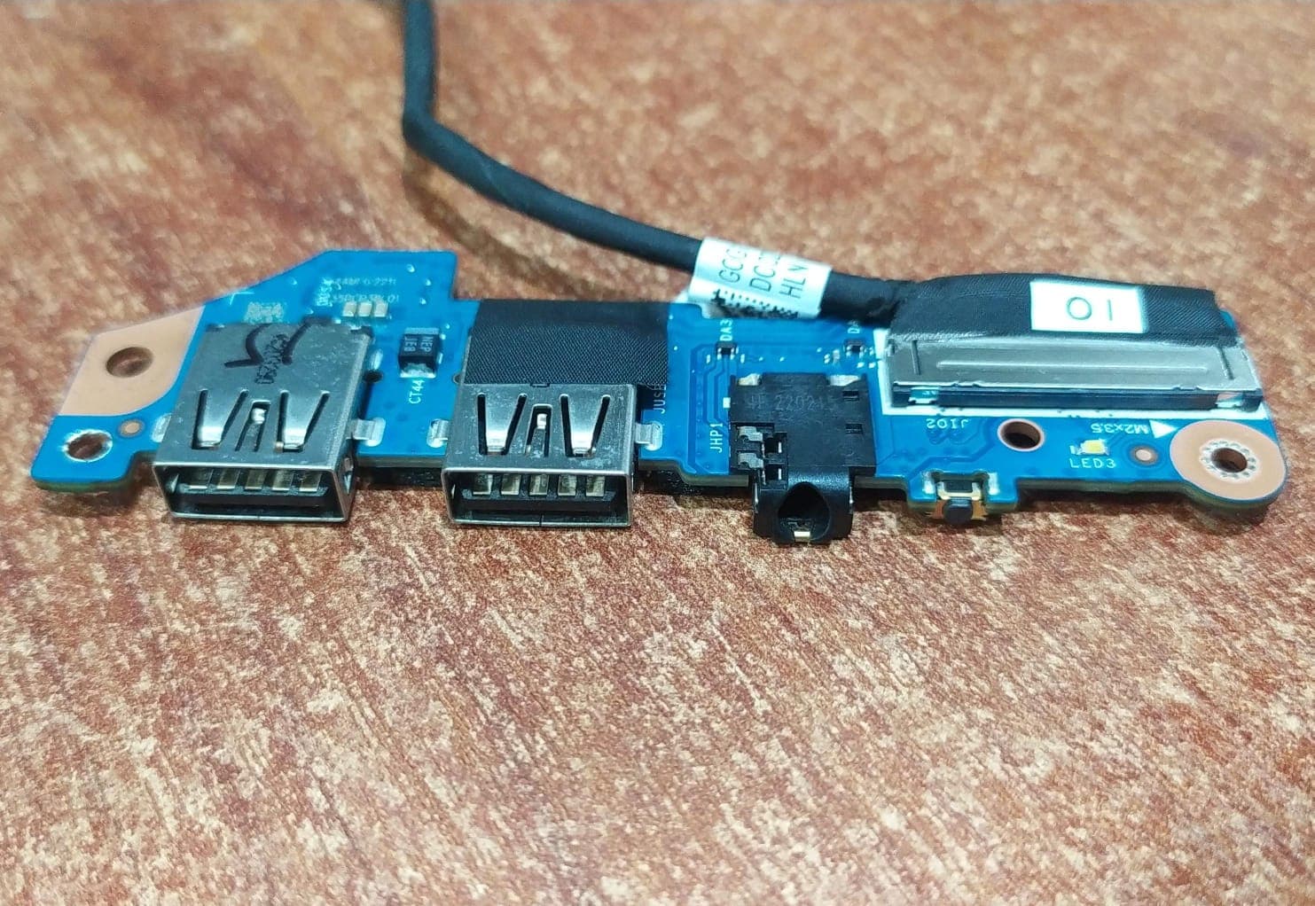 Placa auxiliar USB + audio Lenovo original — DC02003VL00 HLN91 — imagen 2