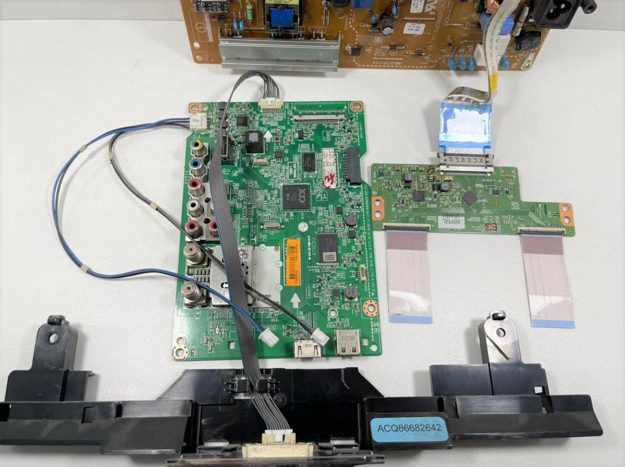 Placa Madre-Fuente y T-Com para TV LG — imagen 2