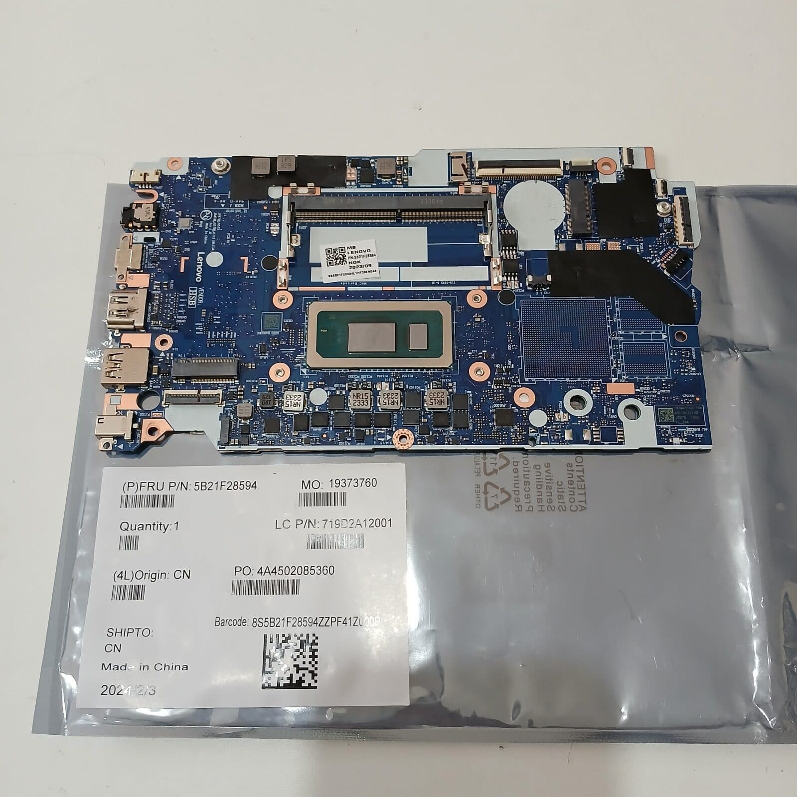Placa madre lenovo | 8S5B21F28594Z | i7 12th SELFP | 8S5B21F28594L1HF39EN048 — imagen 1