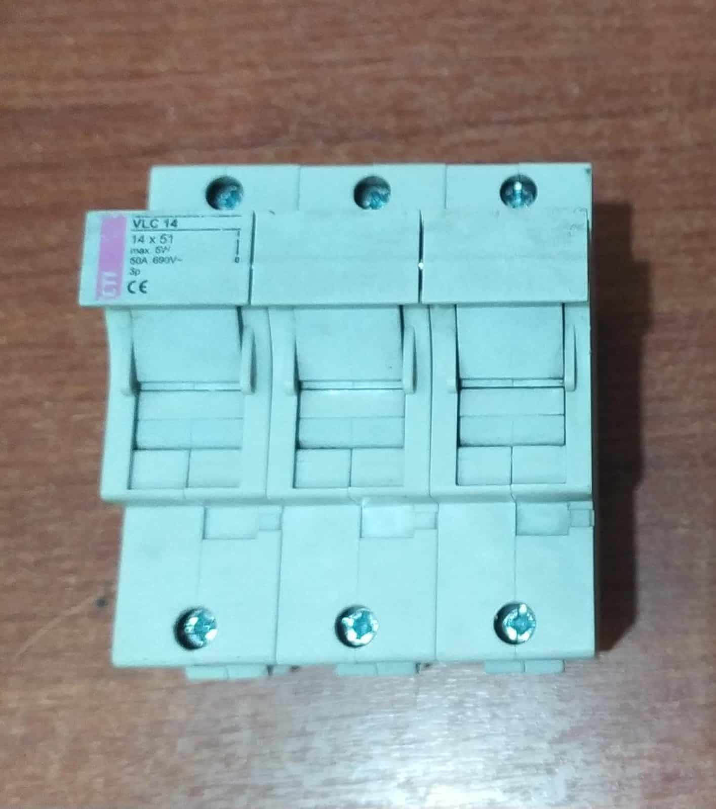 Porta-fusibles ETI VLC 14 3P 50 A 690 V para fusibles cilíndricos 14×51 — imagen 1
