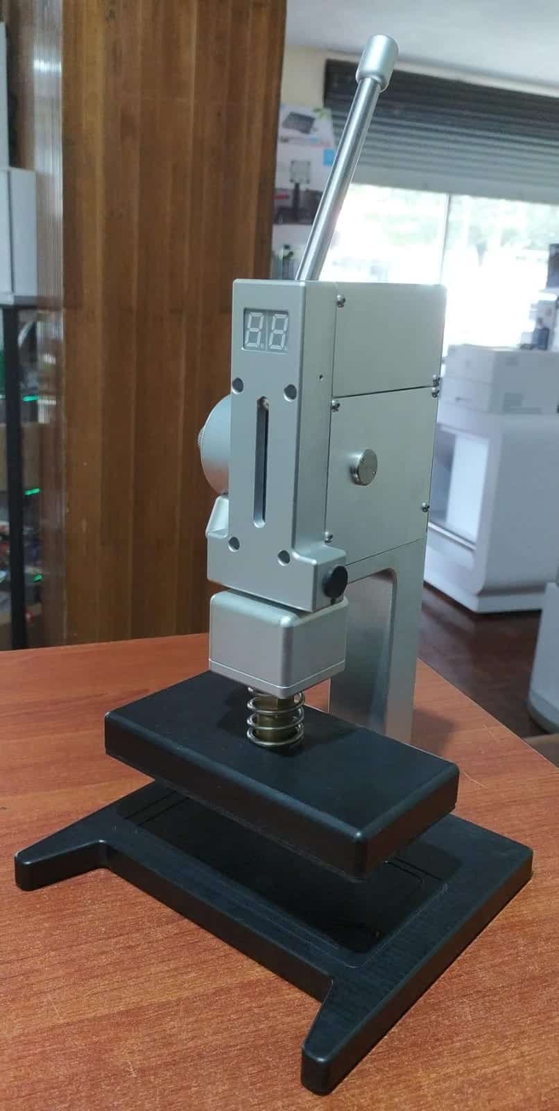 Prensa para Montar y Desmontar de pantallas de celulares smartphones — imagen 5