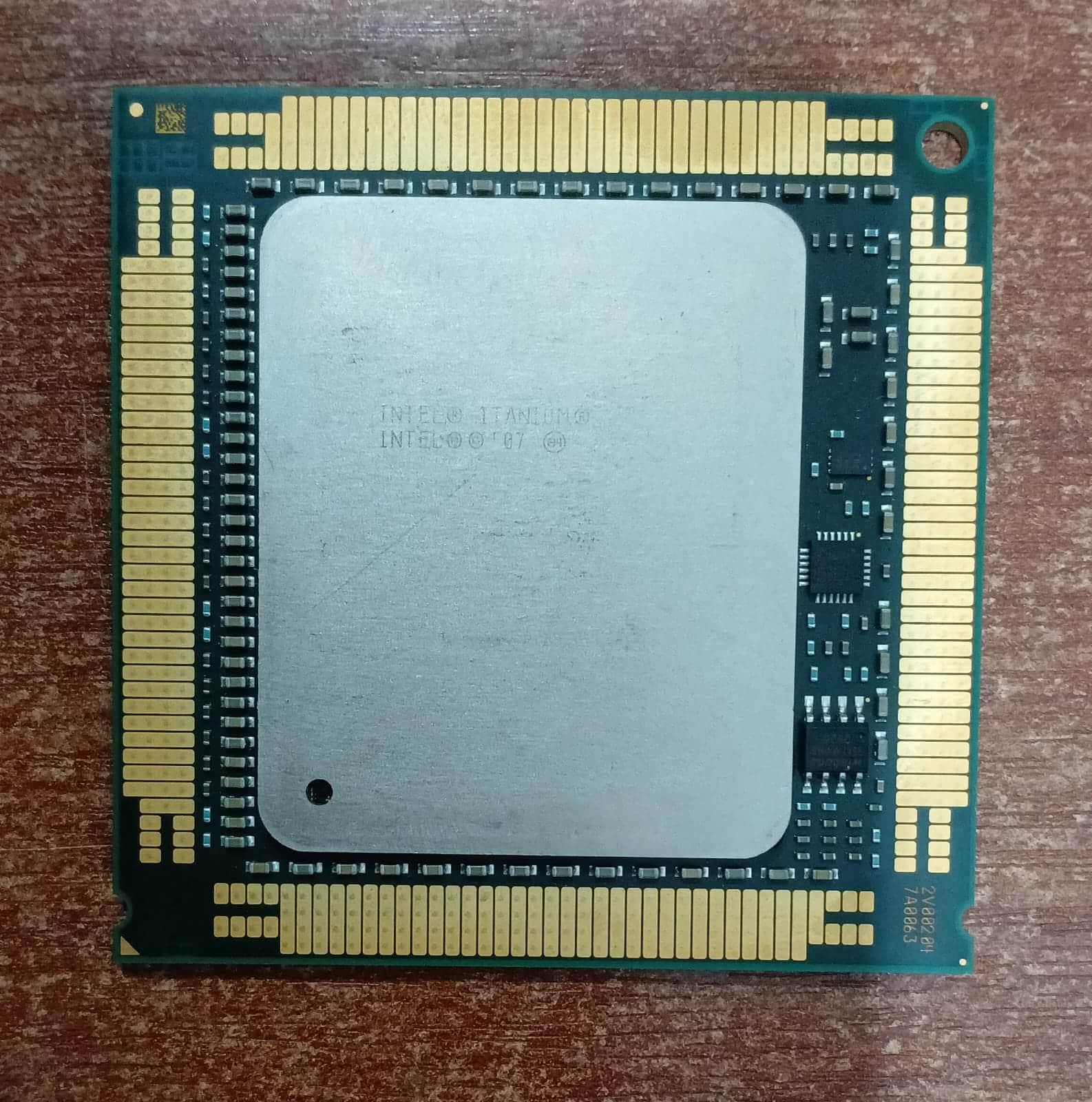 Procesador Intel Itanium 9310 1.60 GHz 10 MB L3 4.8 GT/s – Seminuevo / FCLGA1248 — imagen 1