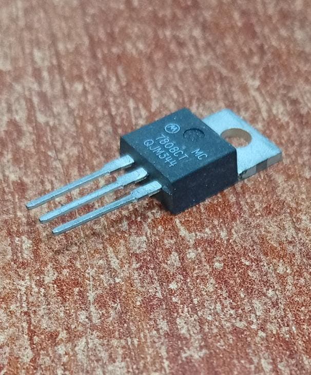 Regulador de Voltaje Motorola MC7808CT 8V 1.5A TO-220 — imagen 2