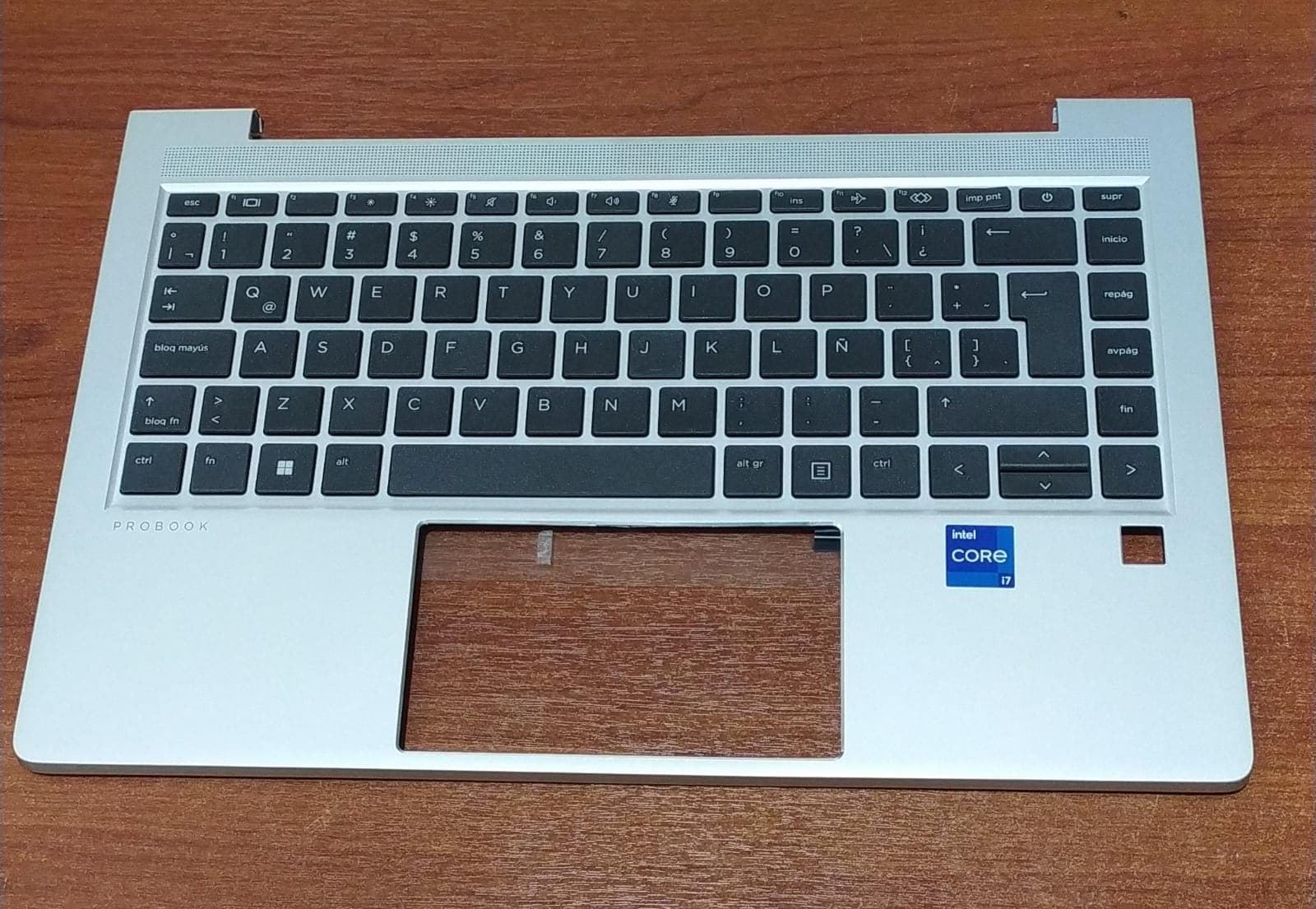 Reposa manos con Teclado | N42406-161 | Hp ProBook 440 G10 y 445 G10 | KEYBOARD — imagen 1