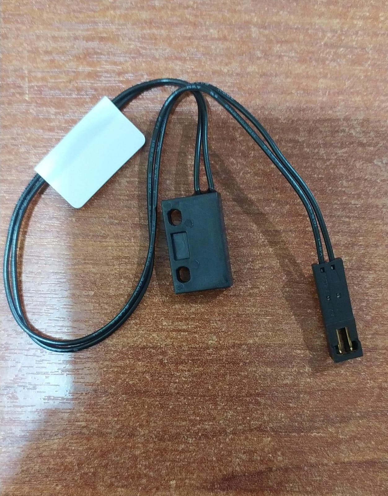 Sensor magnético Hamlin 59140‑915 (reed SPST‑NO) + imán 57140‑000, montaje flange — imagen 2