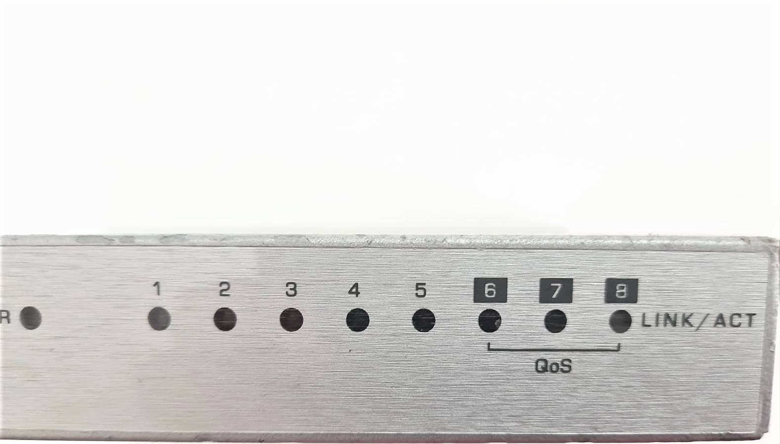 SWITCH ETHERNET ZyXEL 8 PUERTOS ES-108A — imagen 3