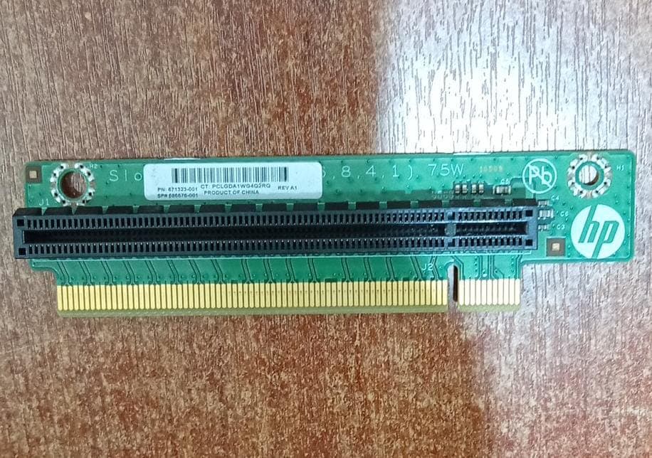 Tarjeta Riser HP PCIe x16 671323-001 / 686676-001 para ProLiant DL320e Gen8 — imagen 1