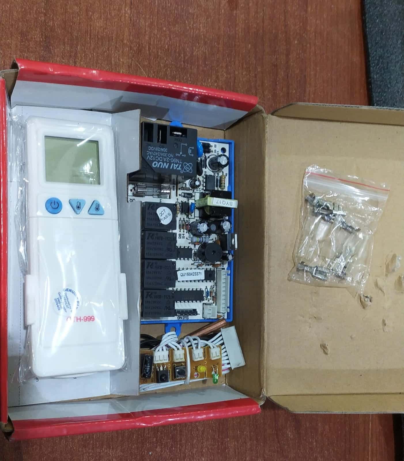 Tarjeta Universal QTH‑999 para Minisplit 110‑220V – Control Remoto Incluido — imagen 2