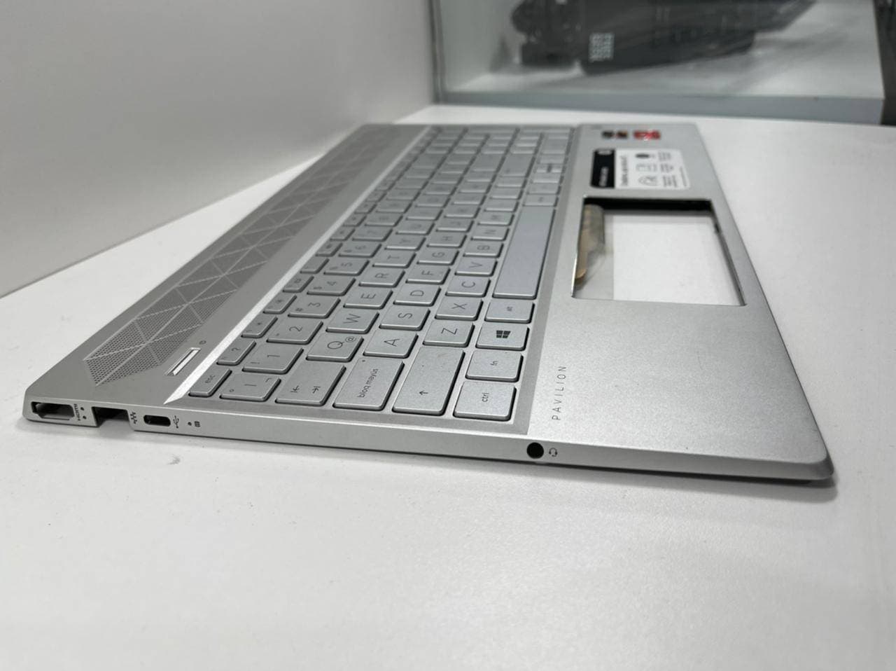 Teclado y carcasa reposamanos L24753-161 para HP Pavilion 15-CS 15CS 15.6" — imagen 4